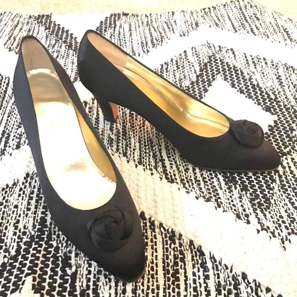 Ferragamo Black Satin Heels Size 7.5